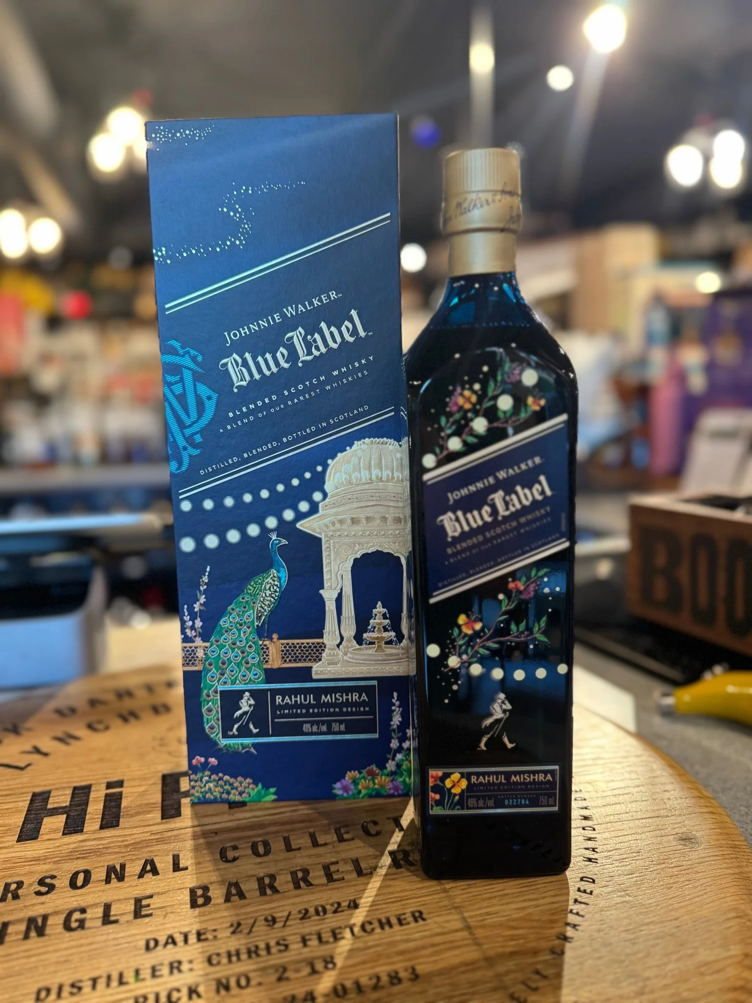 Johnnie Walker Blue Johnnie Walker Blue Label X Diwali Limited Edition by Rahul Mishra 750ml