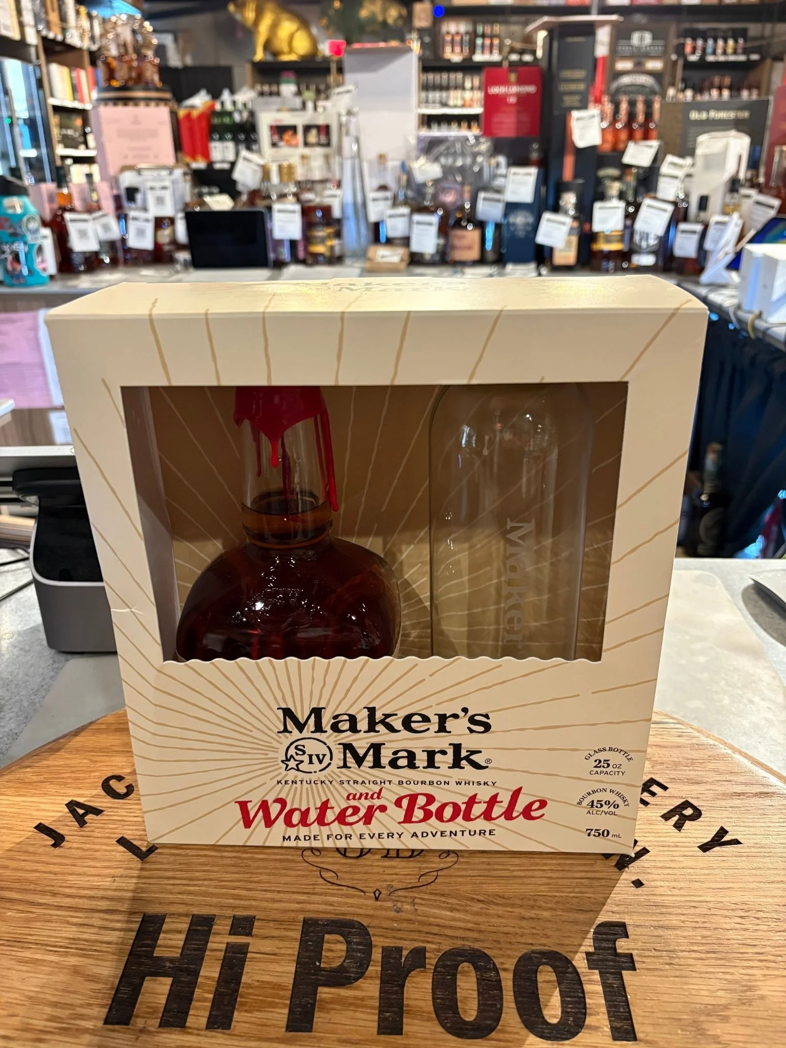 Maker’s Mark Bourbon 90 Proof with Water Bottle Gift Pack 750ml