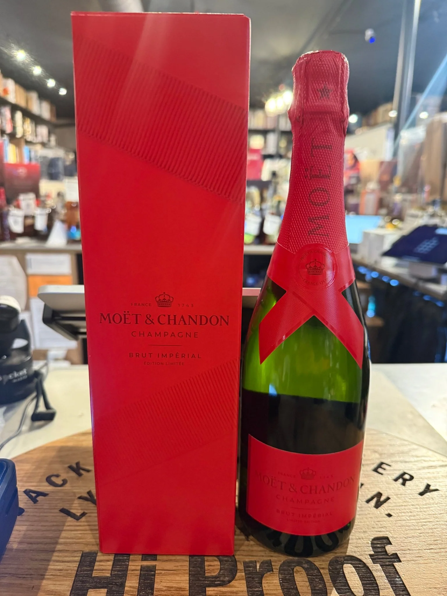 Moet & Chandon Imperial Brut Champagne Limitee Edition 750ml